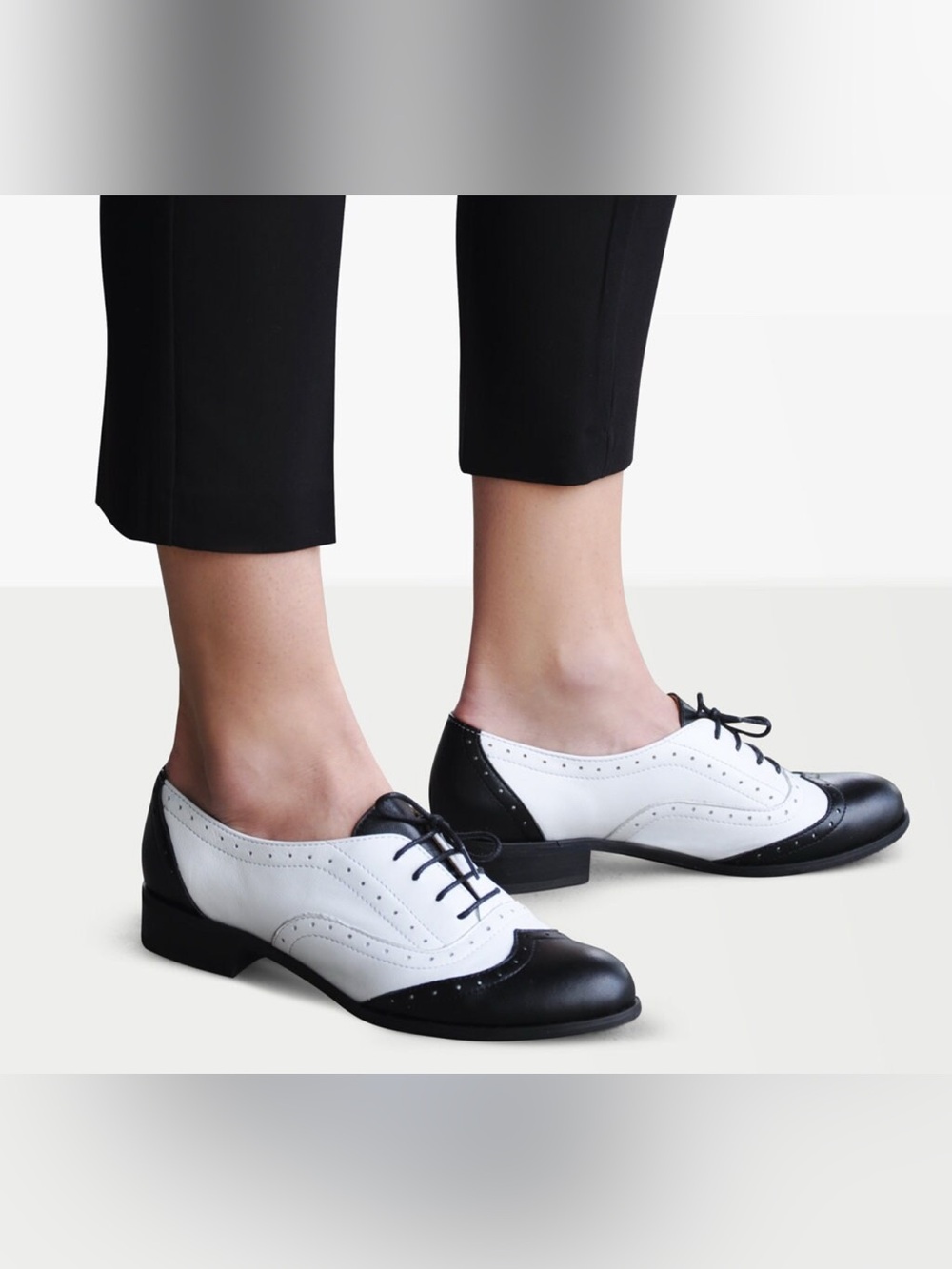 Julia Bo Two-Tone Spectator Oxfords with Fringe Size 39 - Picture 2 of 10